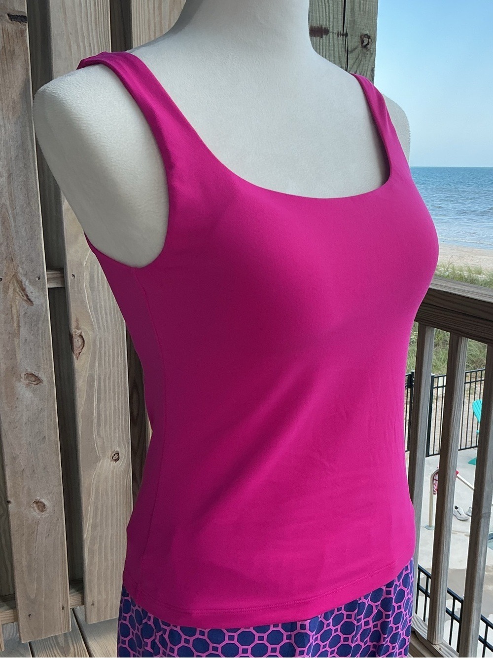 ODODOS Super Soft Athletic Tank with Built-In Bra – Hot Pink